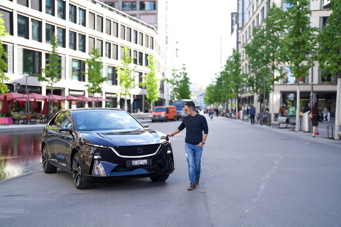 Mazda CX-6e