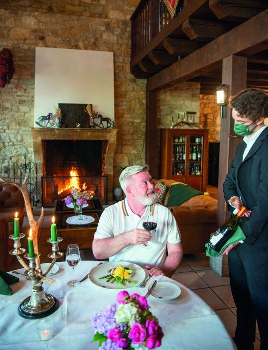 Cheminée-Feuer und Weinempfehlung im Albführen-Restaurant.