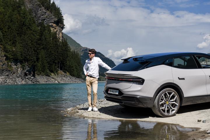 Lotus Eletre S: Elektrischer Hyper-SUV