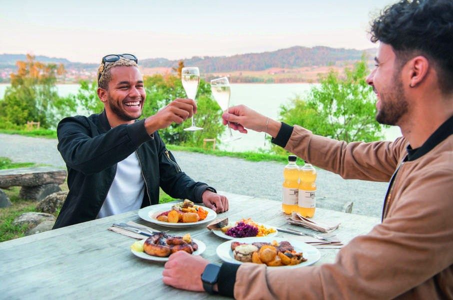 Danach: Prost mit Kürbis-Secco beim Juckerhof.