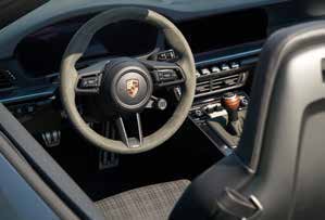 Lenkrad und Cockpit des Porsche 911 Carrera T